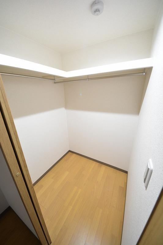 オーパスグラン谷町の収納|オーパスグラン谷町　ウォークインクローゼット