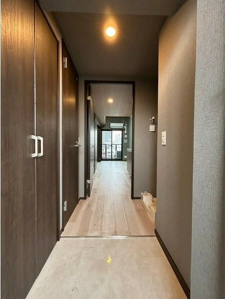 メイクスWアート名駅南Ⅲの玄関