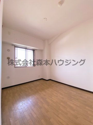 【洋室】 | 　サザンクロス | 明るい洋室です