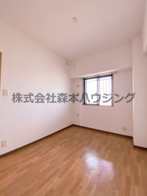 【洋室】 | 　サザンクロス | 明るい洋室です