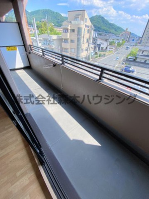 【バルコニー】 | 　サザンクロス | 暖かな日差しのふりそそぐバルコニー
