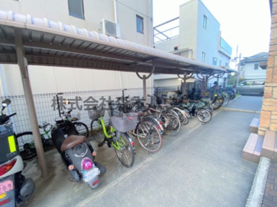 【その他共用部分】 | 　サザンクロス | 駐輪場です