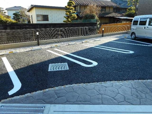 サンクレストＡの駐車場