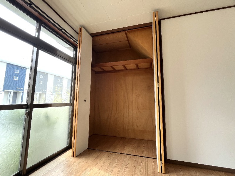 津倉町2丁目一戸建て　西棟の収納