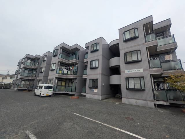 プレアール福田の駐車場