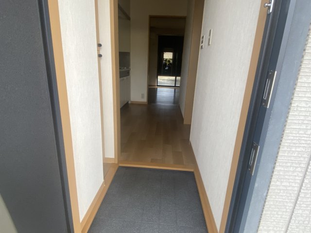 ベール花尻A棟の玄関
