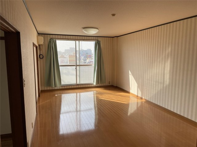 ＹＳビル岡南の寝室