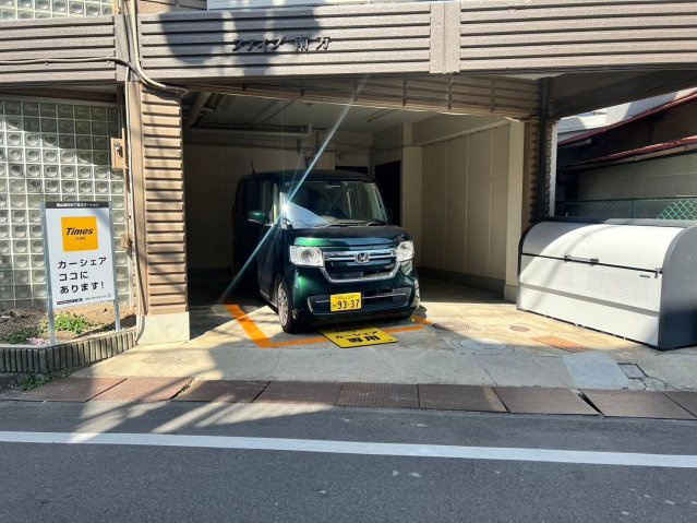 ファイブ南方の駐車場