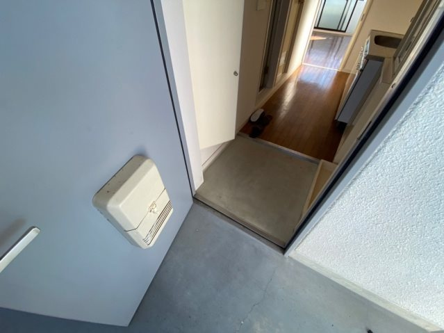 パークアベニュー伊島の玄関
