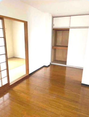 野田屋町赤松ビルの寝室