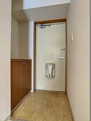 ル・サンク西市の玄関