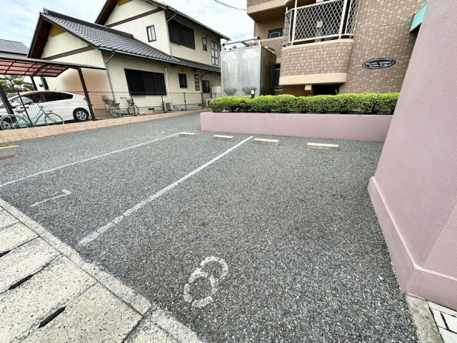 パレスマリソルの駐車場