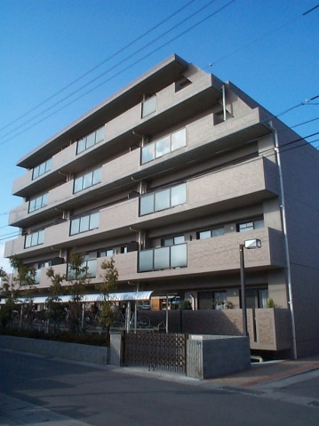 ファミール伊島の外観