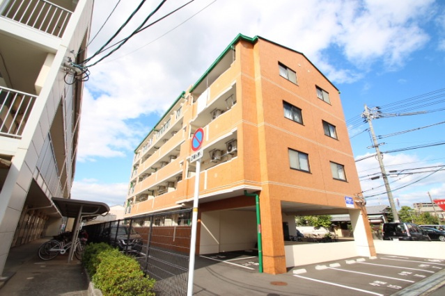 岡山市北区奥田西町の賃貸マンションの外観