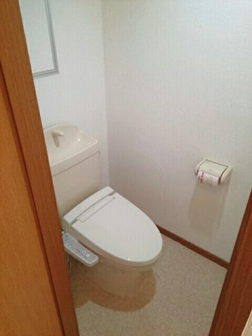 ＲＩＣＨＥＳ　２１のトイレ|コンパクトで使いやすいトイレです