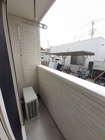 【バルコニー】 | パレス旭本町 | 外からの目が気にならないバルコニーで洗濯物が干せます