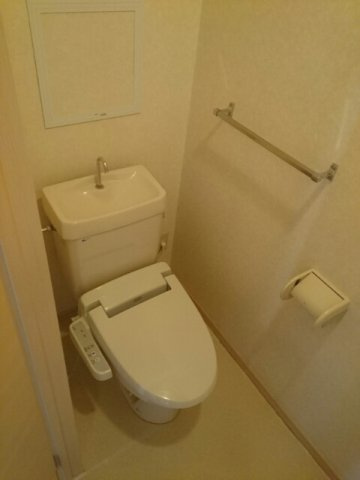 さくらマンションＢのトイレ|コンパクトで使いやすいトイレです