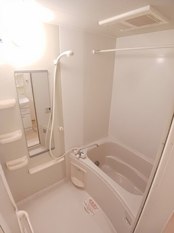 【浴室】 | ベルデュール　Ｃ | コンパクトで使いやすいお風呂です