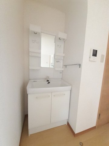 フォレストヒルズの洗面所|忙しい朝には欠かせない洗面所です
