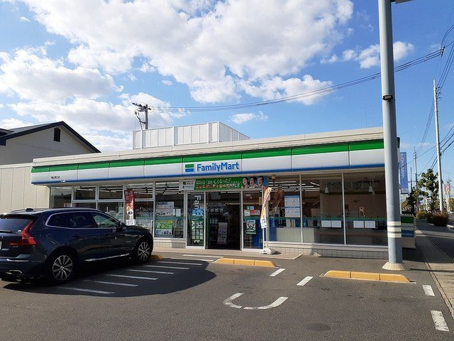 エアリーヴィラＢの周辺|ファミリーマート岡山岡南町店まで550m