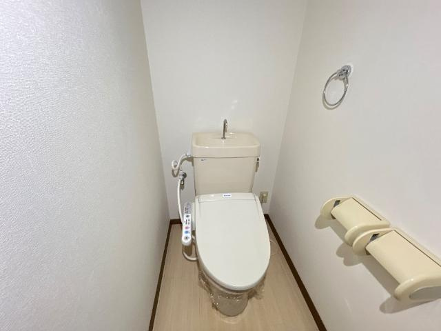 メゾンあさひのトイレ|シャワー付トイレ