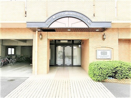 【エントランス】 | ＬＭ岡山医大南第２ | ポーチ　※2021年5月撮影