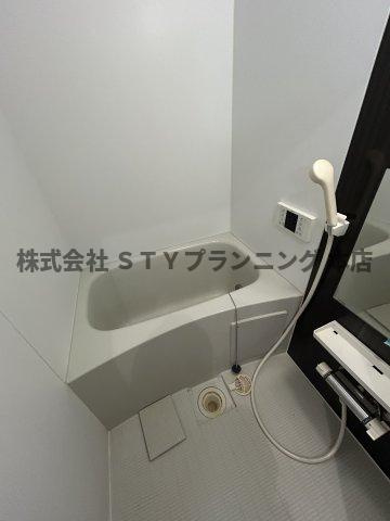 仲介手数料0円！イースト　クレッセントの浴室