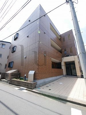 ラフィネス鶴見の外観