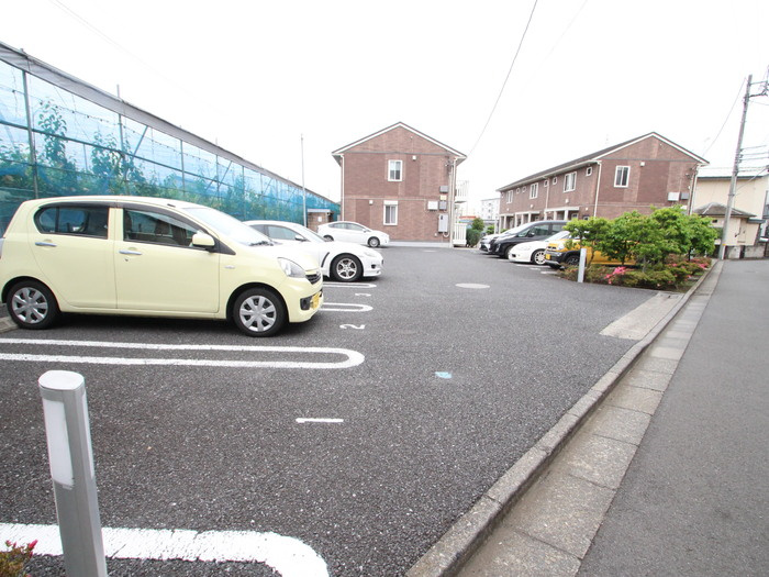 東大和市芋窪５丁目のテラスの駐車場|※同仕様写真
