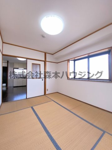 【和室】 | 　WESTヒルズ門真 | 明るい和室です