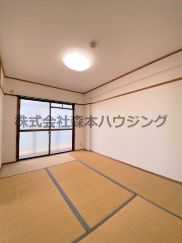 【和室】 | 　WESTヒルズ門真 | 落ち着いた雰囲気の和室付きです