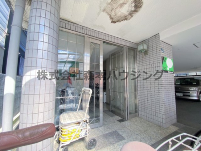 【エントランス】 | 　WESTヒルズ門真 | 毎日通るエントランスはこのようになっています