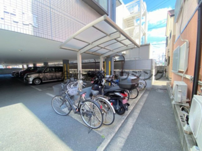 【その他共用部分】 | 　WESTヒルズ門真 | 駐輪場です