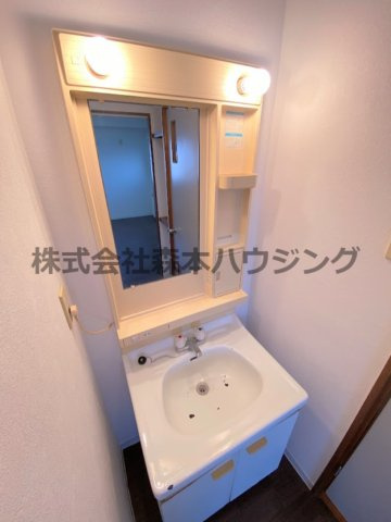 【独立洗面台】 | 　WESTヒルズ門真 | 独立洗面化粧台が付いています