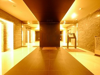 ガーラプレシャス川崎のエントランス