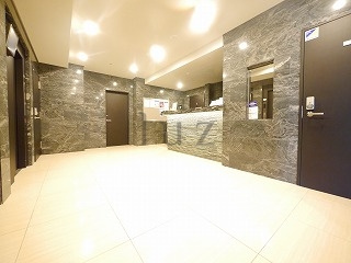 ガーラプレシャス川崎のエントランス