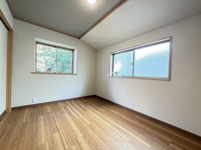 【洋室】 | 東新小岩中古戸建c | 2F　洋室　６帖