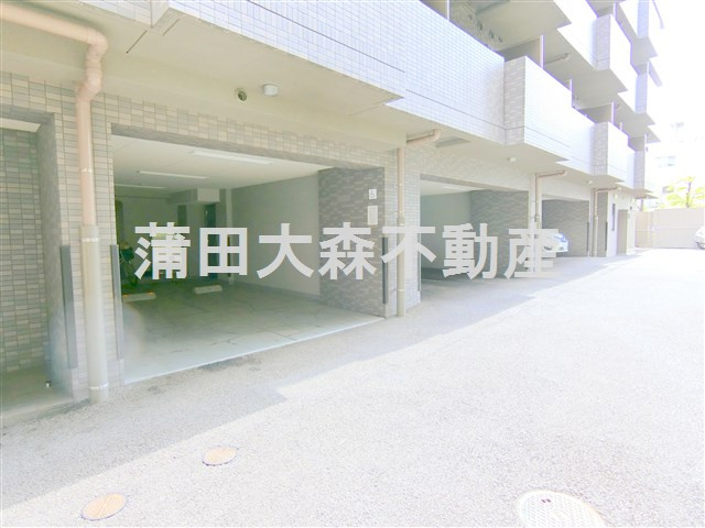 ルーブル仲六郷壱番館の駐車場|敷地内平置き駐車場　空き状況等詳細はお問合せください。