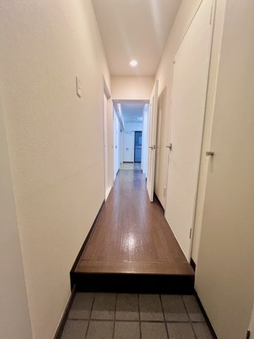 ガーデンヒルズ山王の玄関
