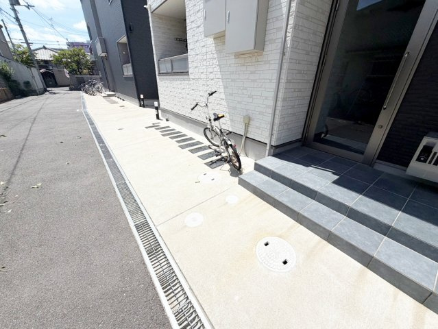 ART　TENDO　EASTの駐車場