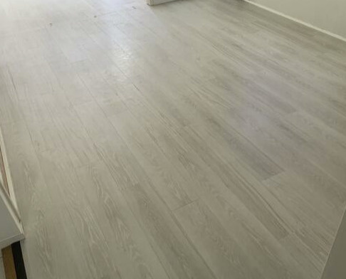 坂の上ハイツの居間・リビング