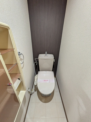 シャワー付洗面台で朝の身支度もスムーズ！