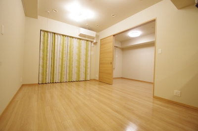 【居間・リビング】アトラスタワー町田