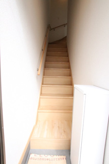 ★玄関からお部屋への階段★