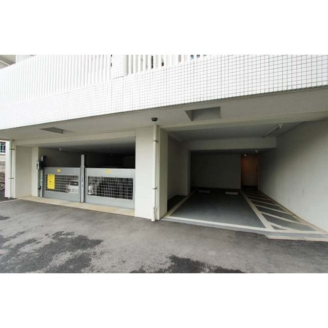 【駐車場】コンフォリア中野