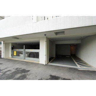 【駐車場】コンフォリア中野