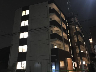 【外観】 | メゾン・ボヌール　大泉学園 | 外観写真（夜）