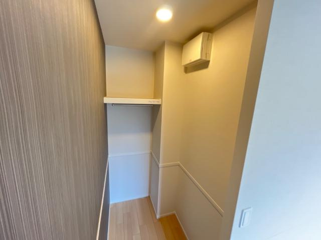 新潟市東区竹尾２丁目アパート新築工事の収納|ウォークインクローゼット（イメージ）