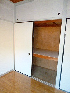戸矢ビルの収納