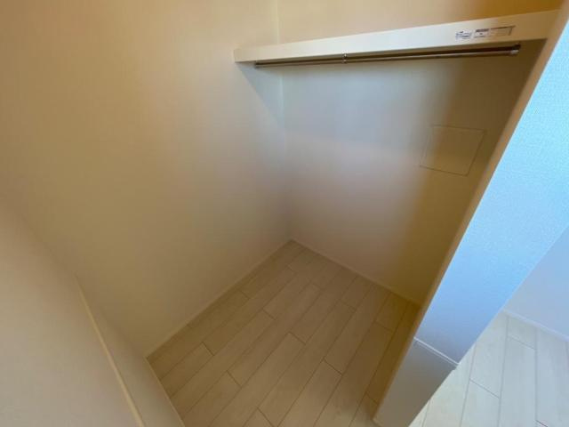 仮）港区東茶屋新築アパートの収納|ウォークインクローゼット（イメージ）